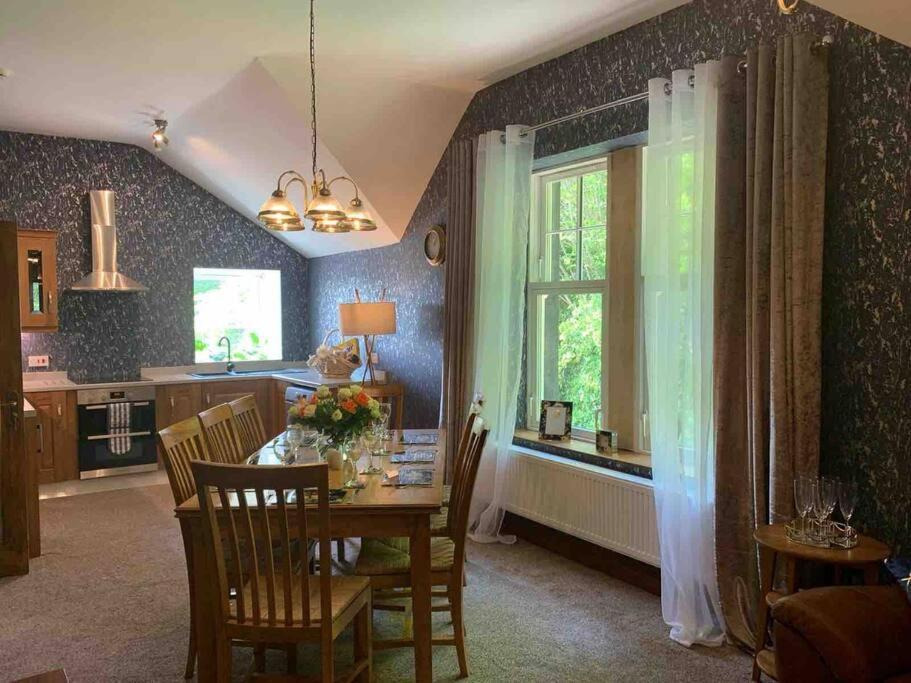 Chandlers Apartment Ascog Esterno foto
