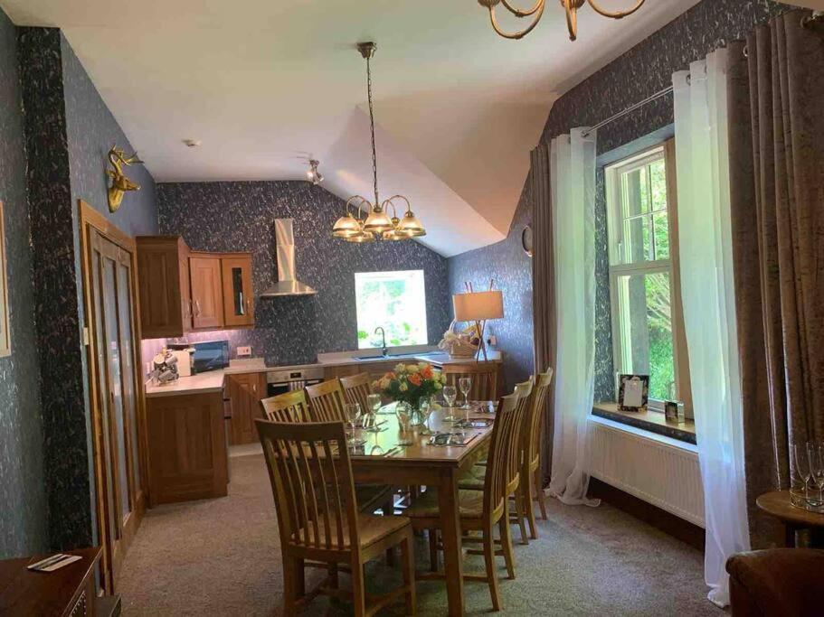 Chandlers Apartment Ascog Esterno foto